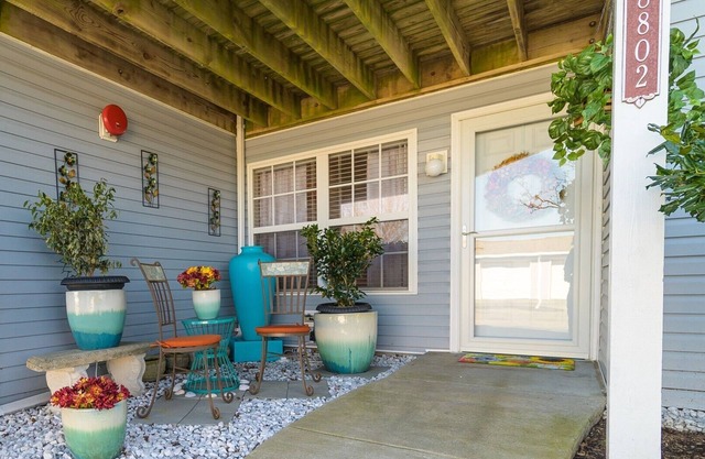 1st Floor Coastal Retreat. Book your Serenity today with a Fall Getaway.