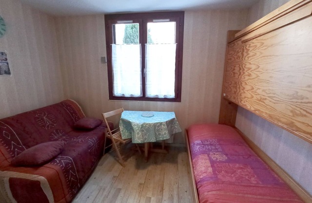 2* (2024) single-storey studio near mountains and town center