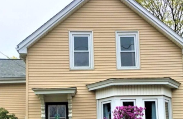 2-3 Bedroom House Between Boston & Providence in Active, Friendly Town
