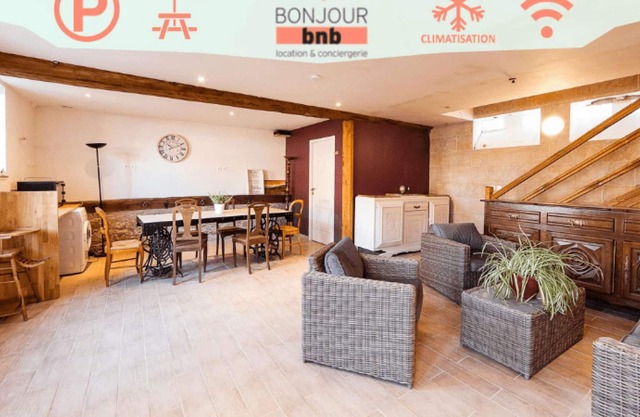 2 Apartments + large garden + parking