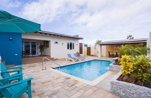 2 BDR Modern Vacation home