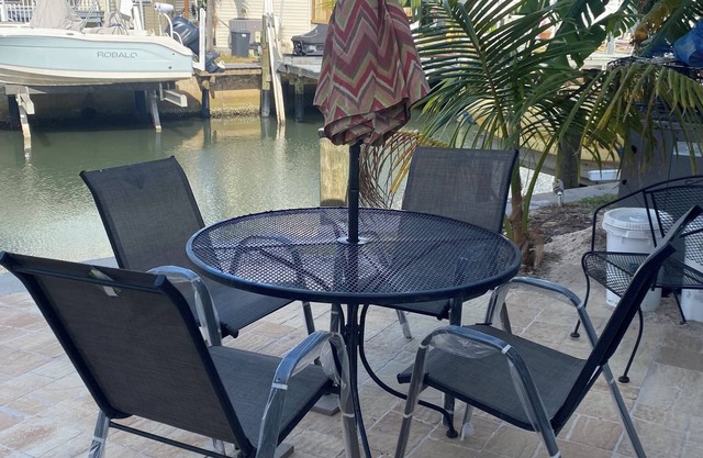 2 bdr on Water 1142 Nettles Blvd, Island Resort: Piers for 32 ft boat, hot tubs
