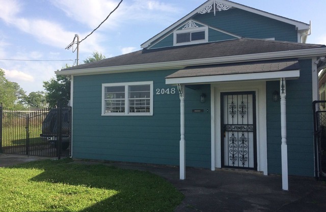 2 Bdrm/1 Bath #23-OSTR-12410 Non- wheelchair accessible