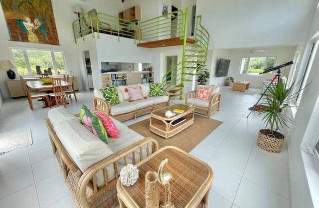 2 Beachfront Houses for Groups