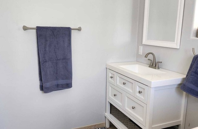 2 Bed, 2 Bath home for winter rental in stable neighborhood in Tucson