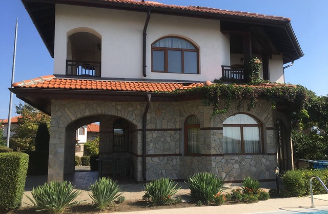 2 Bed, 2 bath villa with private pool on The Vineyards Spa Resort
