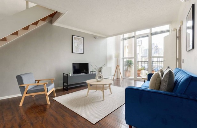2 Bed Apartment in Surrey Quays