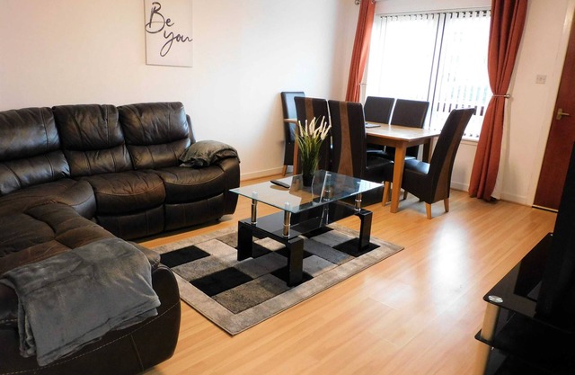 2 bed Apt, on Quiet Cul-de-Sac, Fab Location