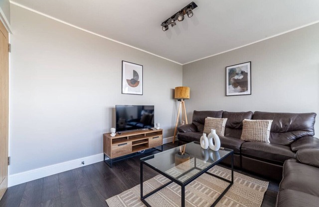 2 Bed Flat in Shoreditch