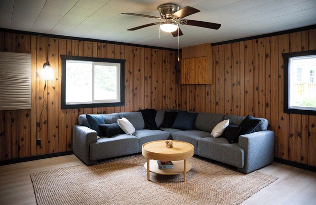 2 Bed Renovated Waterfront Cottage | Kayak
