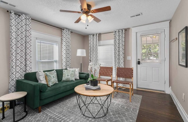 2-Bed Retreat Near KU Med W/Fenced Yard | 32