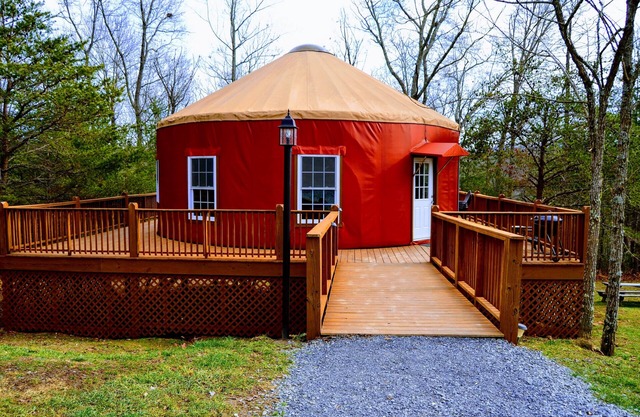 2 Bedroom, 1 Bath Luxury Yurt
