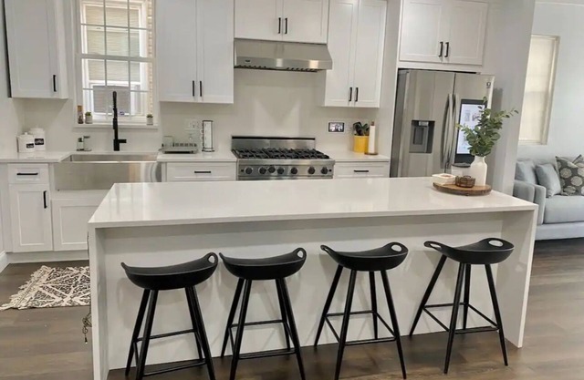 2 bedroom 2 bath - Near EWR NYC - laundry & Parking