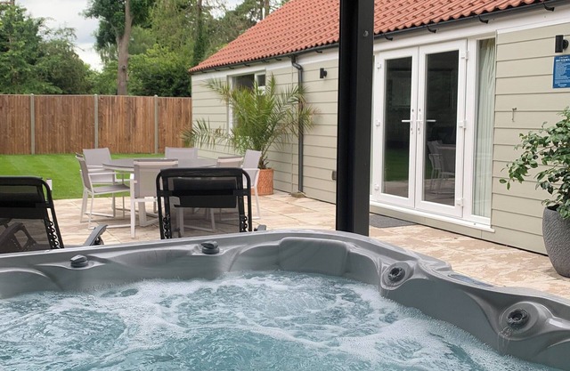 2 bedroom accommodation in Worlington, near Bury St Edmunds