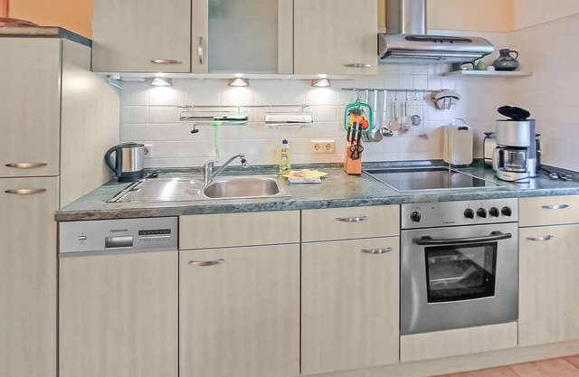 2 bedroom accommodation in Jabel OT Loppin