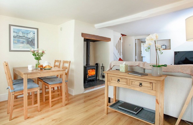 2 bedroom accommodation in Ottery St Mary