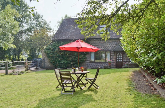 2 bedroom accommodation in Shipbourne, near Sevenoaks