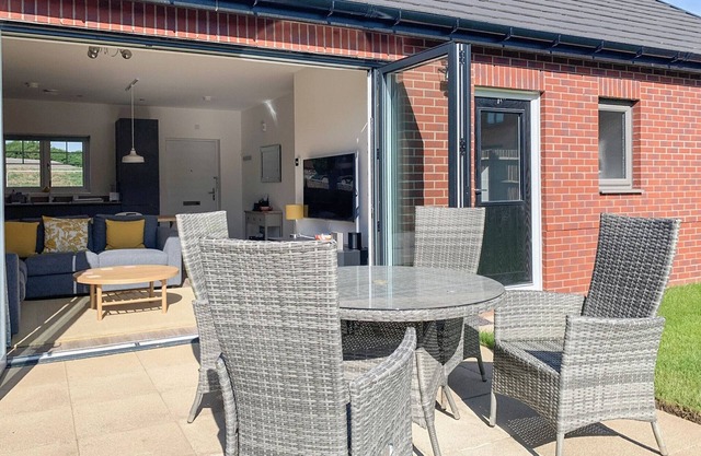 2 bedroom accommodation in Brailsford
