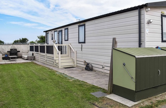 2 bedroom accommodation in Whitstable