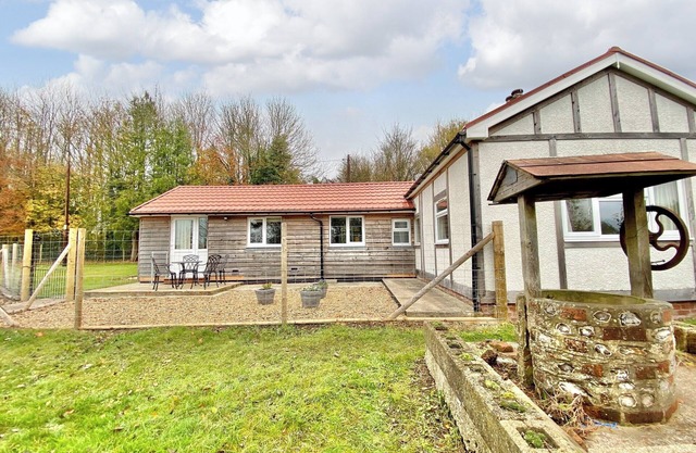 2 bedroom accommodation in Winchester