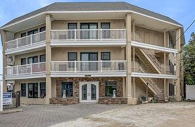 2 bedroom accommodation in Ship Bottom