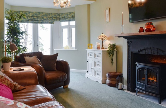 2 bedroom accommodation in Axminster