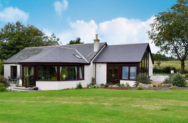 2 bedroom accommodation in Milltimber, near Aberdeen