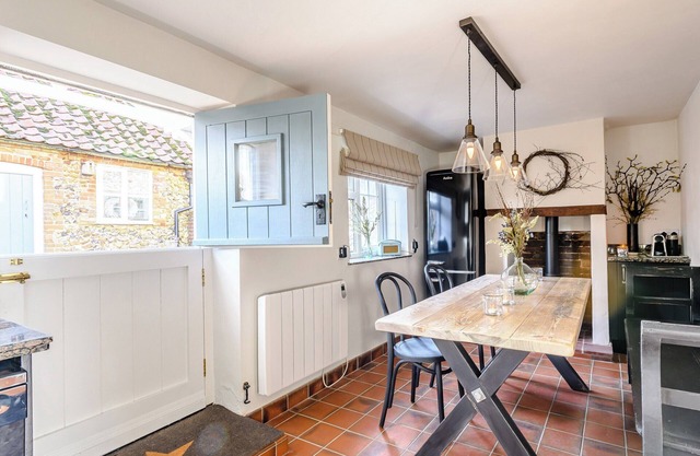2 bedroom accommodation in Helhougton, near Fakenham
