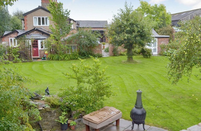 2 bedroom accommodation in Burscough, near Southport