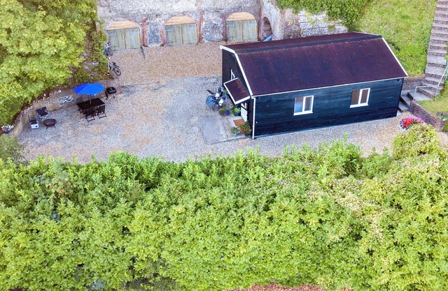 2 bedroom accommodation in Steyning