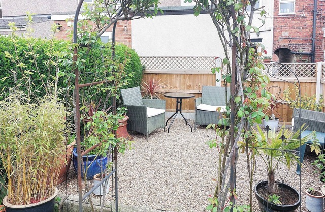 2 bedroom accommodation in Alfreton, near Matlock