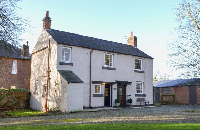 2 bedroom accommodation in Cumwhinton, near Carlisle