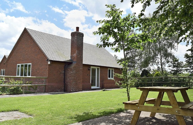 2 bedroom accommodation in Malvern