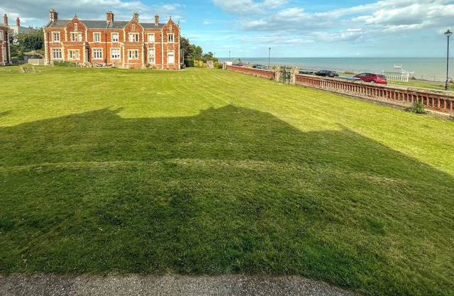 2 bedroom accommodation in Ramsgate, near Broadstairs
