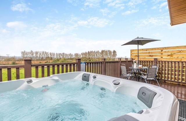 2 bedroom accommodation in Chadwick, near Worcester