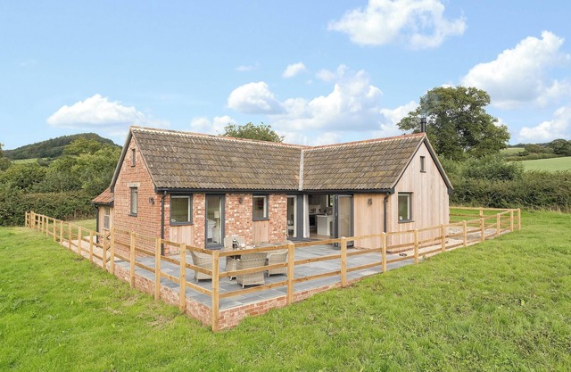 2 bedroom accommodation in Sidbury, near Sidmouth