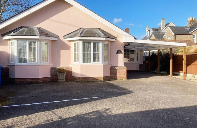 2 bedroom accommodation in Long Melford, near Sudbury