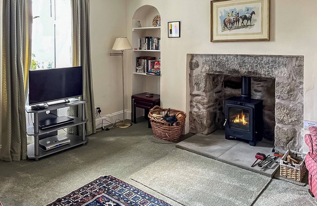 2 bedroom accommodation in Whitehouse, near Alford