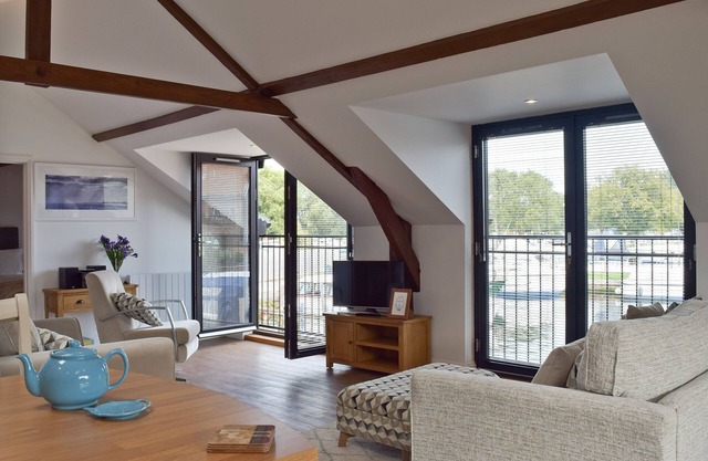 2 bedroom accommodation in Beccles, near Gillingham