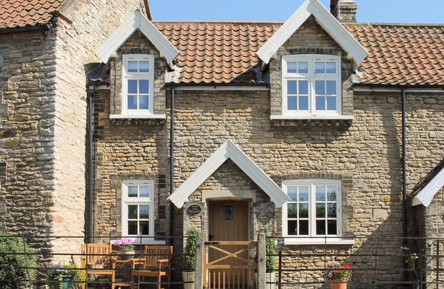 2 bedroom accommodation in Brantingham, near Beverley