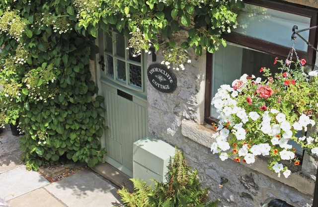 2 bedroom accommodation in Tideswell, near Bakewell