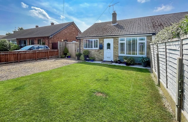 2 bedroom accommodation in Crowle