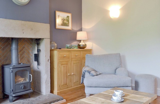 2 bedroom accommodation in Wirksworth, near Matlock