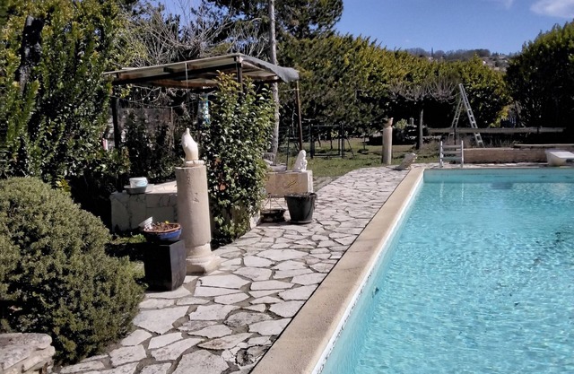 2-bedroom air-conditioned mobile home + terrace and pool