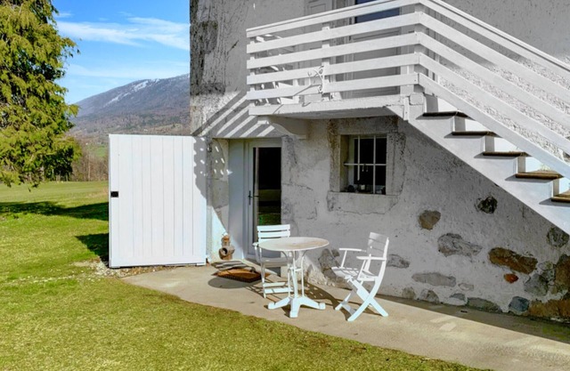 2 bedroom amazing home in Cusy