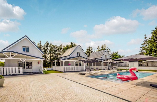 2 bedroom amazing home in Kolczewo
