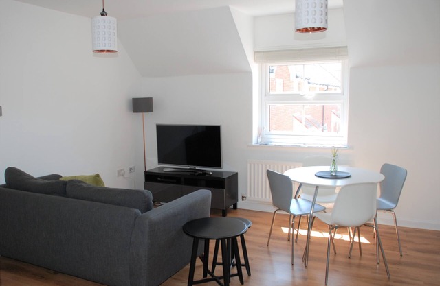 2 Bedroom Apartment - Coach House