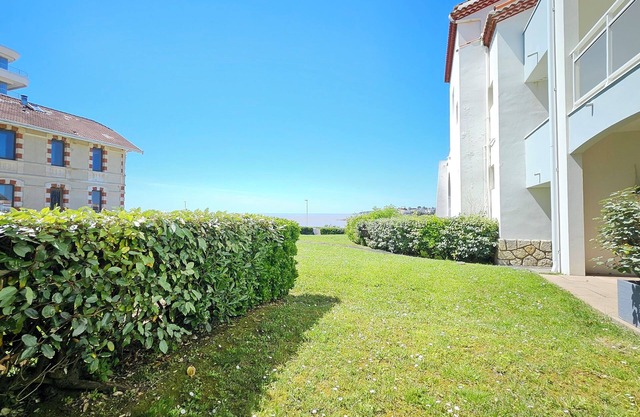 2 Bedroom Apartment in Royan