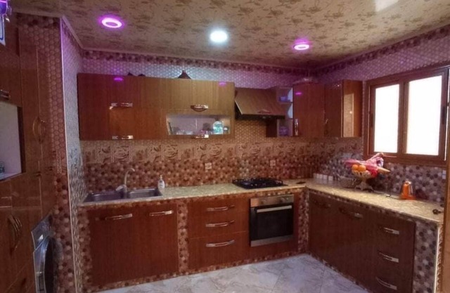 2 bedroom apartment with a living room . Space for up to ten people.