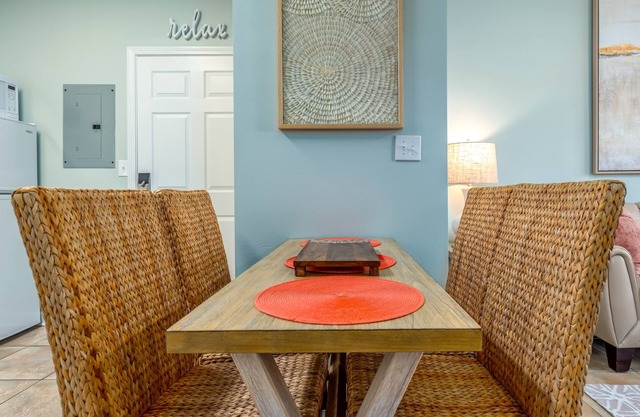 2 Bedroom B Side~Updated~Beach Club